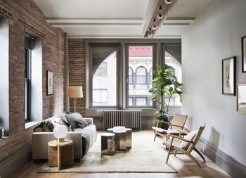 Urban Loft: Harmony of Brickwork and Modern Minimalism