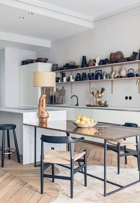 Dining room in cottage.