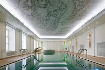 Design of pool in house in renaissance style.