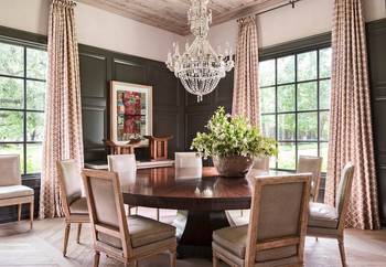 Photo of dining room in house in colonial style.