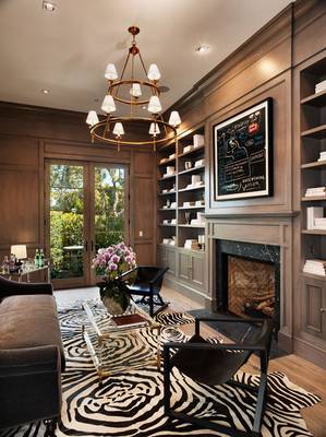 Elegant Country House Library: Harmony of Classic and Contemporary Design