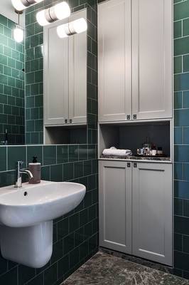 Bathroom example in house in fusion style.