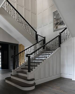 Stairs design in cottage in colonial style.