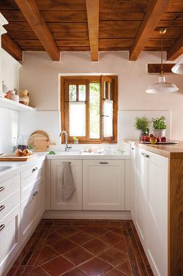 Kitchen example in private house in Mediterranean style.