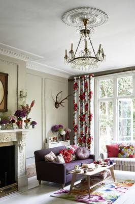 Traditional Interior with Vibrant Floral Accents: Classic and Contemporary