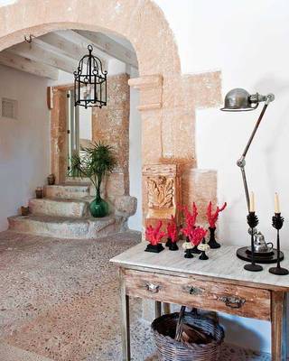 Hallway design in private house in Mediterranean style.