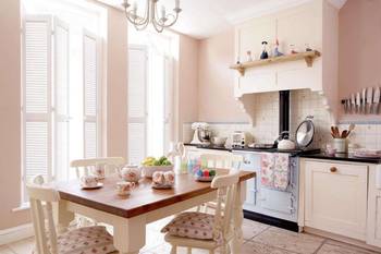 Pastel English Country-Style Kitchen with Traditional AGA Stove
