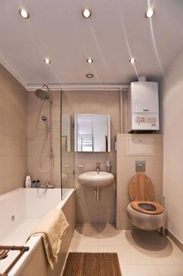 Compact Modern Bathroom: Minimalism and Functionality in a Neutral Palette