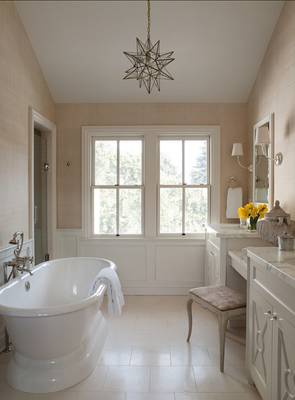 Bathroom design in private house in colonial style.