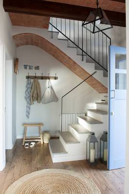 Beautiful example of stairs in cottage in Mediterranean style.