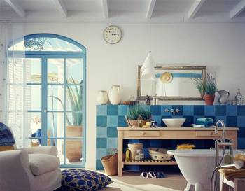 Photo of interior with dark blue details in cottage.